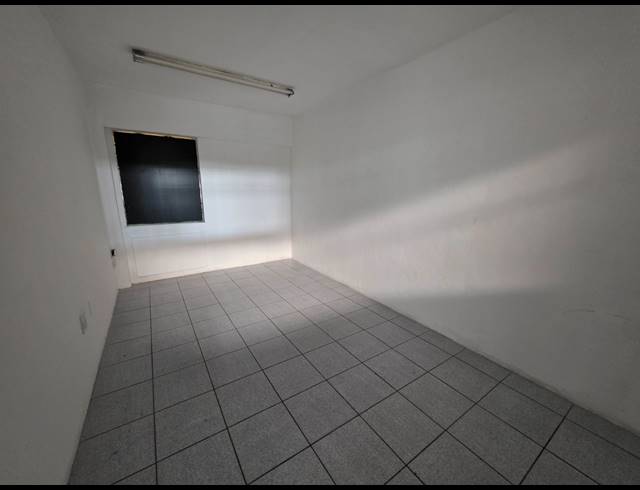 489M² WAREHOUSE TO LET IN CITY DEEP